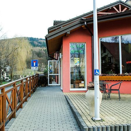 Hotel Krak Мысленице Экстерьер фото