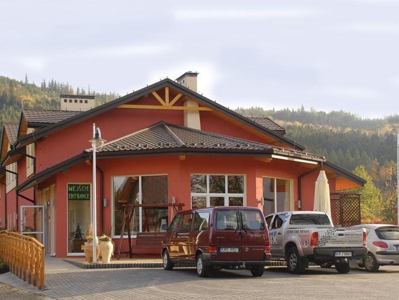 Hotel Krak Мысленице Экстерьер фото