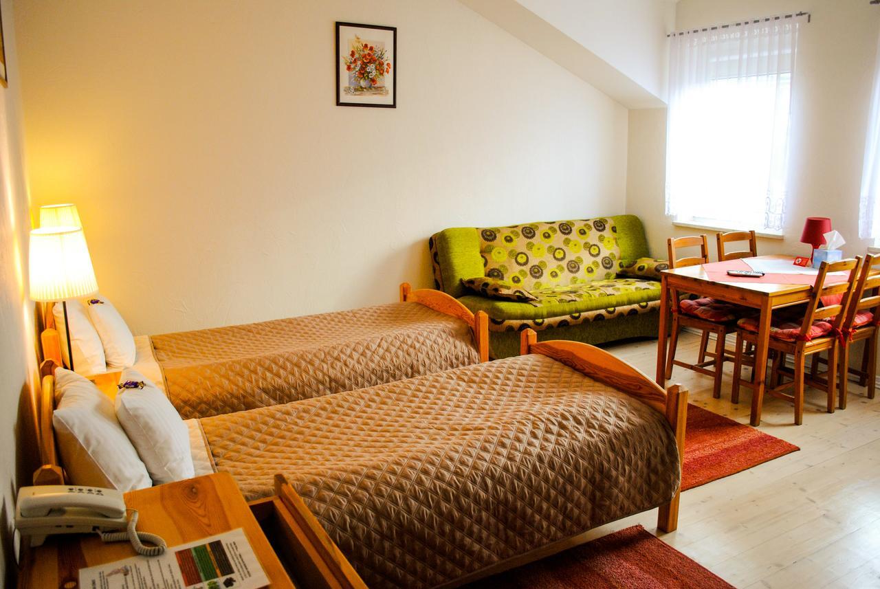 Hotel Krak Мысленице Экстерьер фото