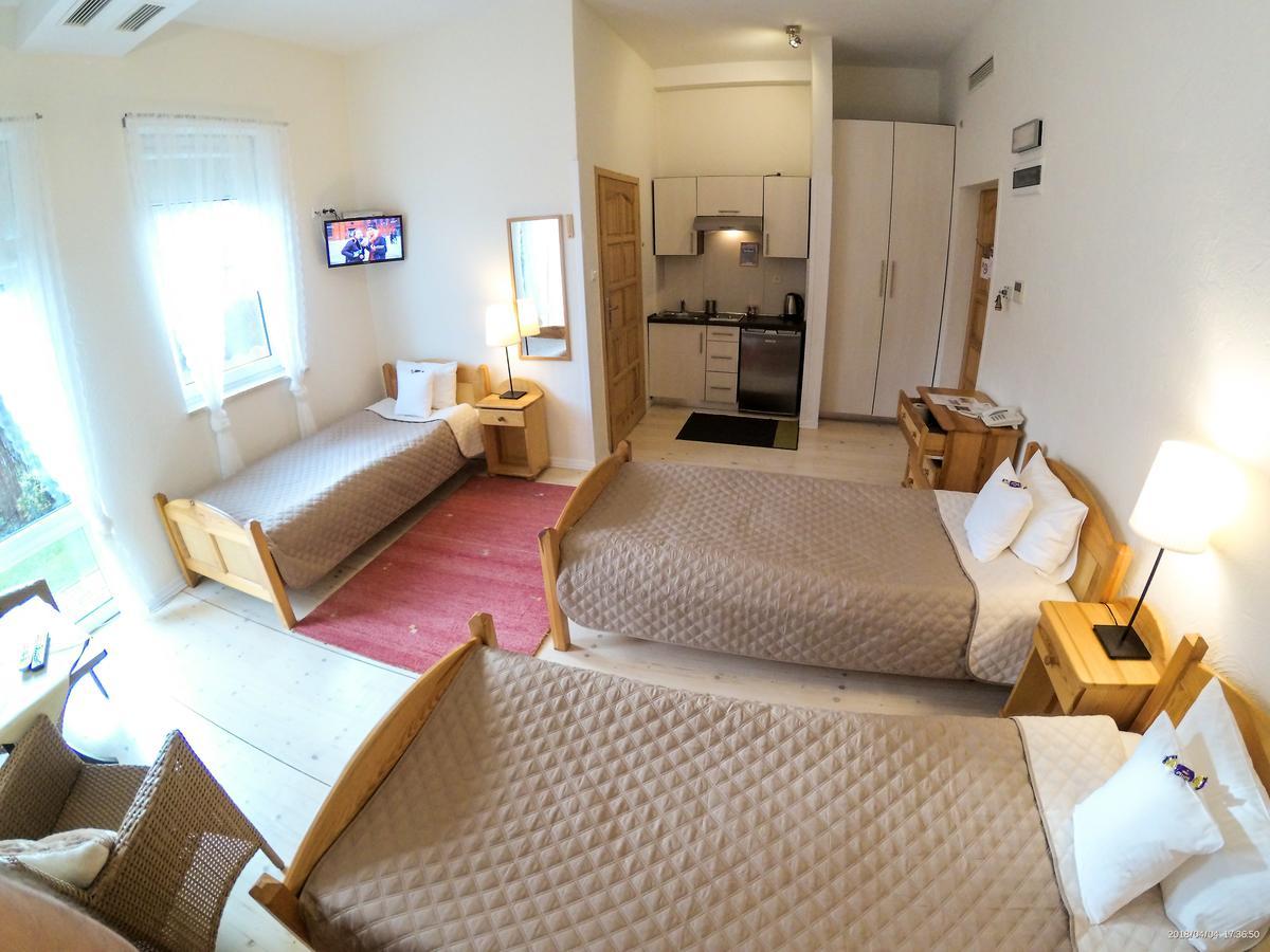 Hotel Krak Мысленице Экстерьер фото