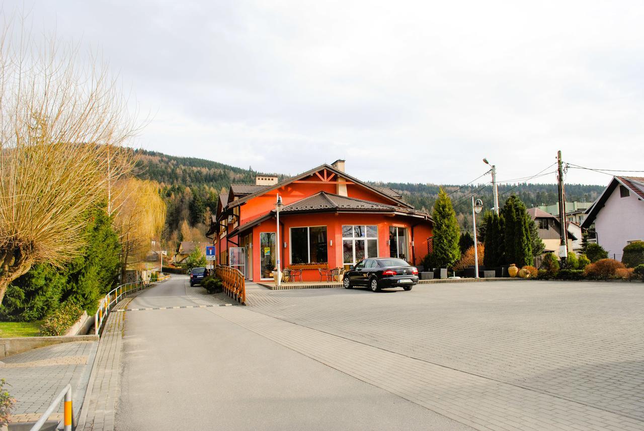 Hotel Krak Мысленице Экстерьер фото