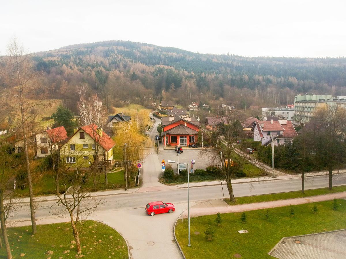 Hotel Krak Мысленице Экстерьер фото