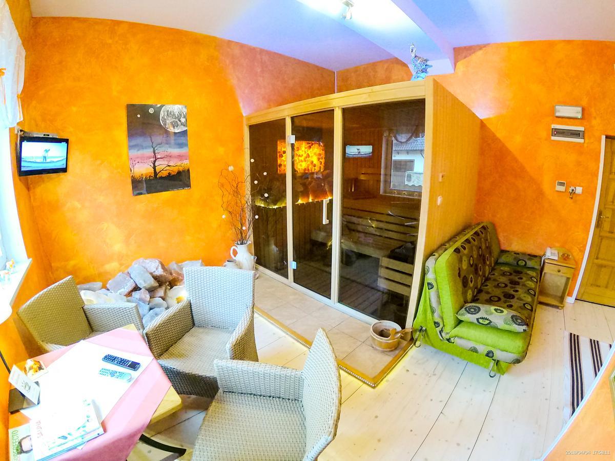 Hotel Krak Мысленице Экстерьер фото