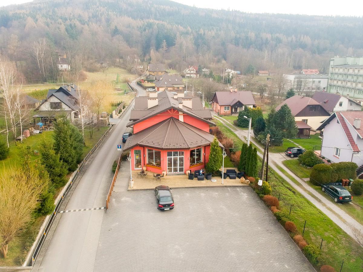 Hotel Krak Мысленице Экстерьер фото