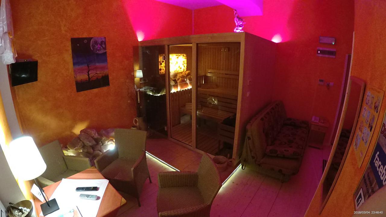 Hotel Krak Мысленице Экстерьер фото